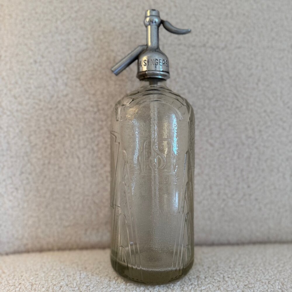 Vintage Carl H. Schultz Carbonic Seltzer Bottle New York - B